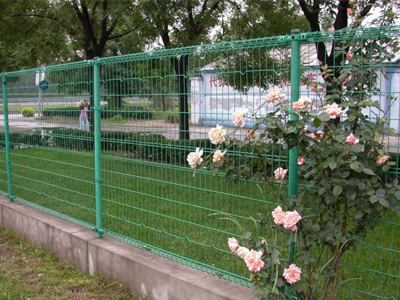 雙圈護(hù)欄網(wǎng) 雙圈護(hù)欄網(wǎng)