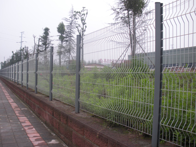 桃型柱護欄網(wǎng) 桃型柱護欄網(wǎng)