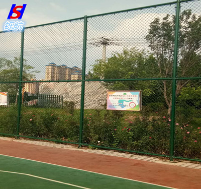 球場護(hù)欄1.jpg 球場護(hù)欄1.jpg